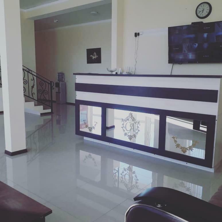 Sariya Hotel Kheivani Экстерьер фото